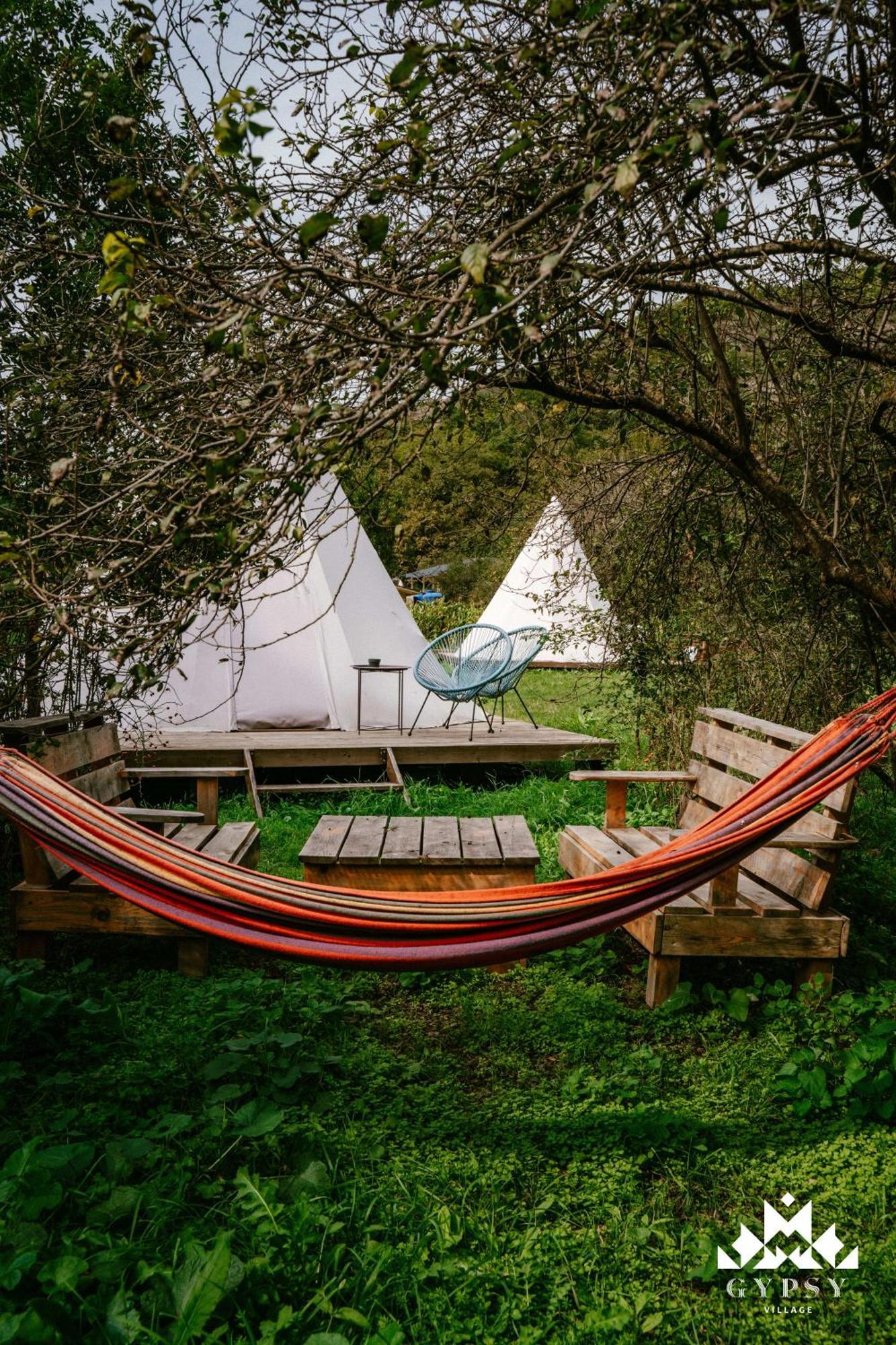 Gipsy Village Park Hotel Asureti Экстерьер фото