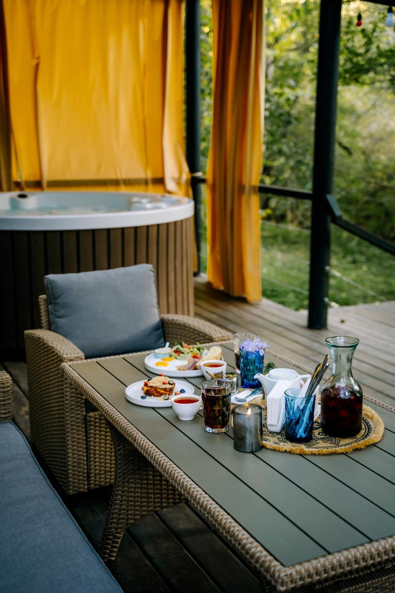 Gipsy Village Park Hotel Asureti Экстерьер фото